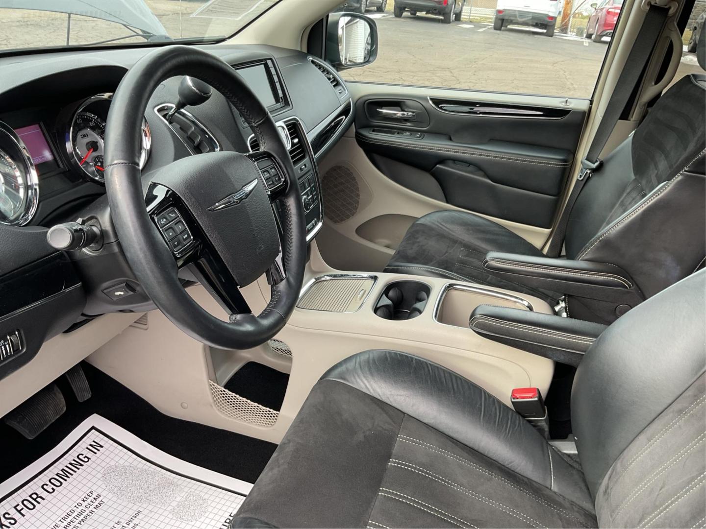 2014 Chrysler Town and Country Touring-L (2C4RC1CG8ER) with an Other engine, located at 4508 South Dixie Dr, Moraine, OH, 45439, (937) 908-9800, 39.689976, -84.218452 - Photo#8