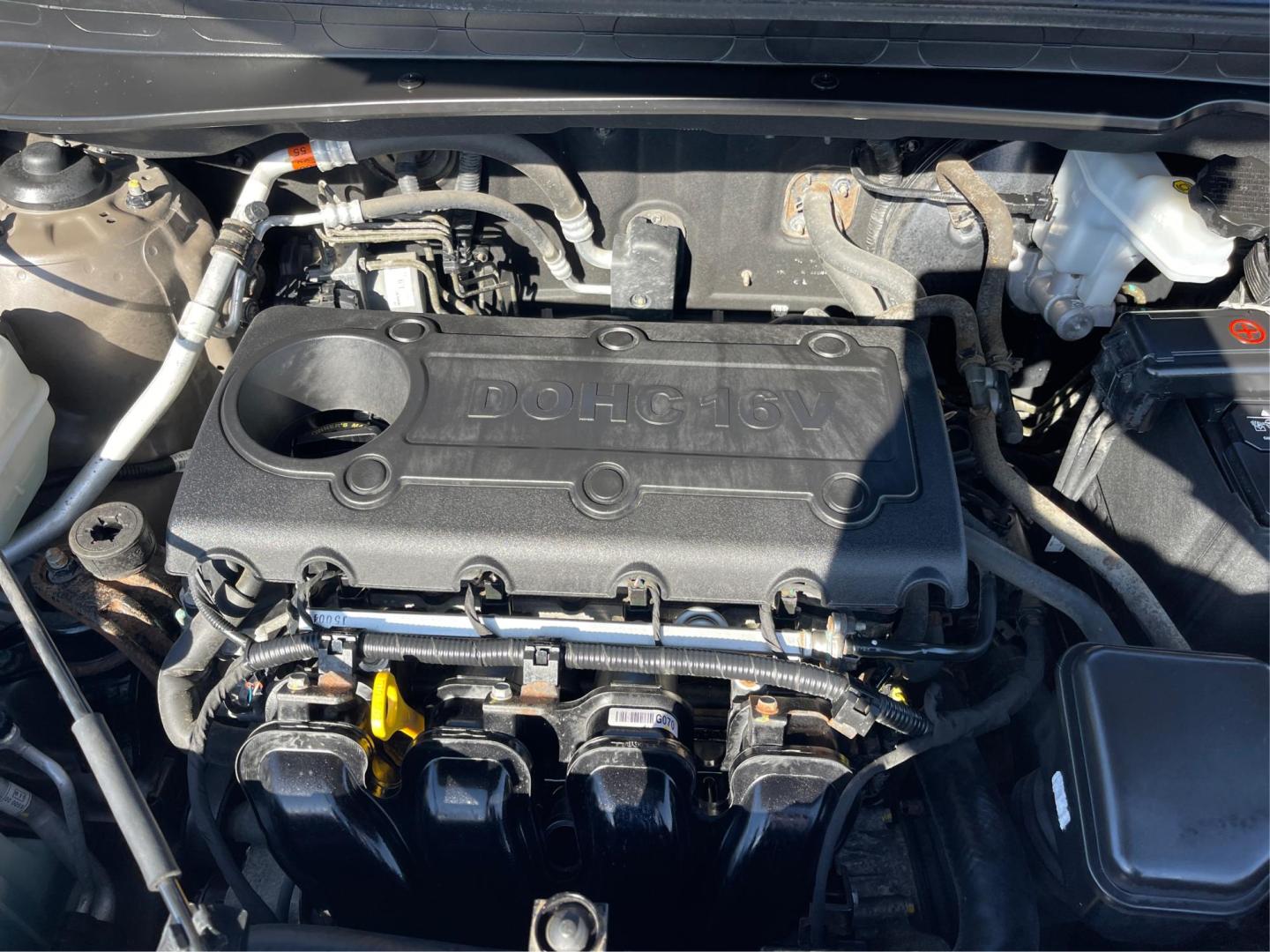 2012 Kia Sportage LX (KNDPBCA20C7) with an 2.4L I-4 DOHC engine, located at 401 Woodman Dr, Riverside, OH, 45431, (937) 908-9800, 39.760899, -84.123421 - Photo#10