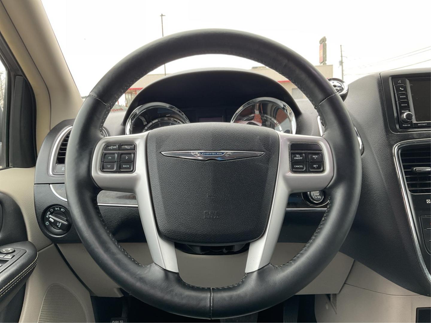 2016 Chrysler Town and Country Touring (2C4RC1BG4GR) with an 3.6L V6 DOHC 24V engine, 6-Speed Automatic transmission, located at 8750 N County Rd 25A, Piqua, OH, 45356, (937) 908-9800, 40.164391, -84.232513 - Photo#15