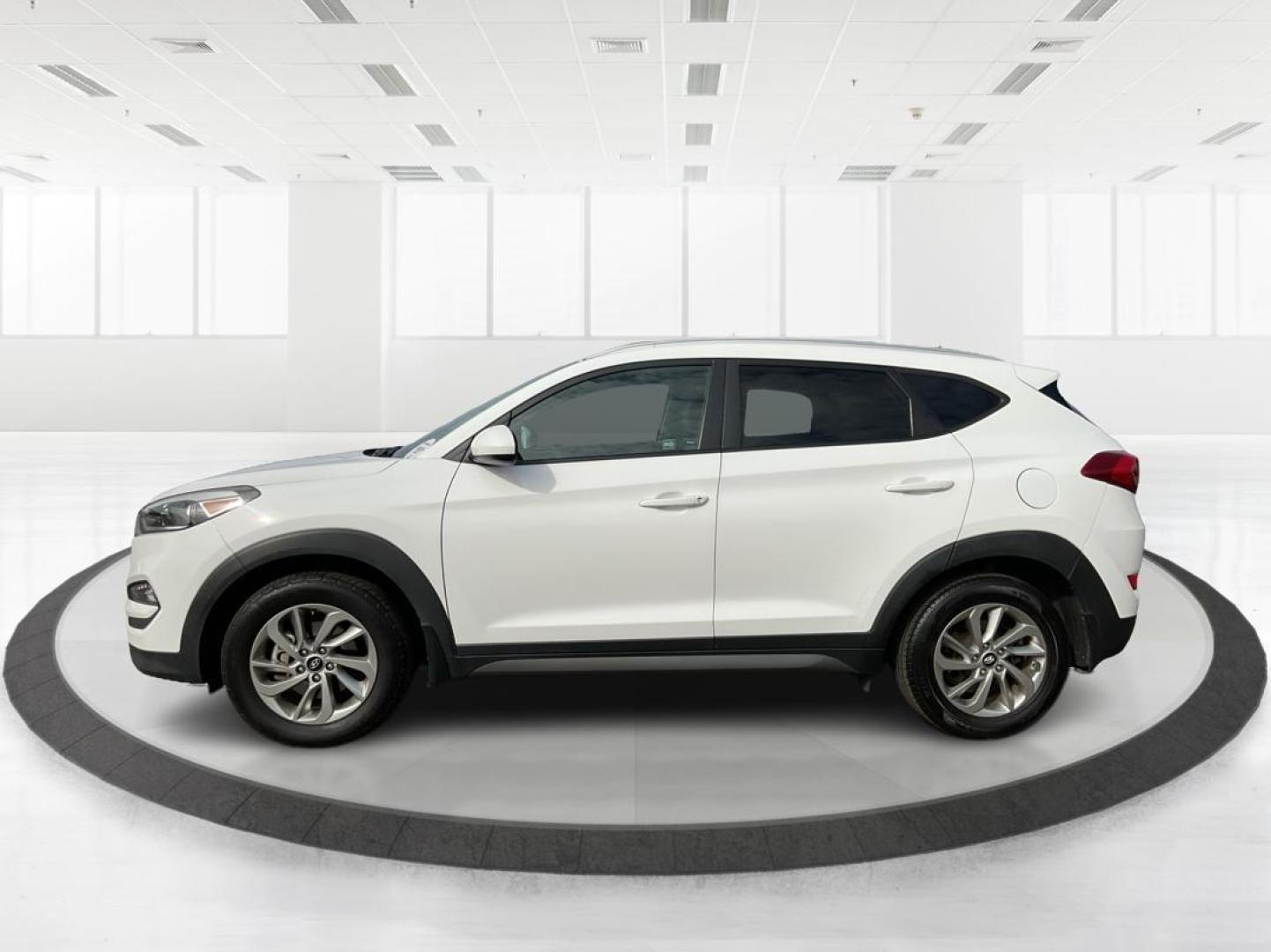 2016 Hyundai Tucson SE (KM8J33A49GU) with an Nu 2L I-4 gasoline direct injection engine, located at 1951 S Dayton Lakeview Rd., New Carlisle, OH, 45344, (937) 908-9800, 39.890999, -84.050255 - Photo#4