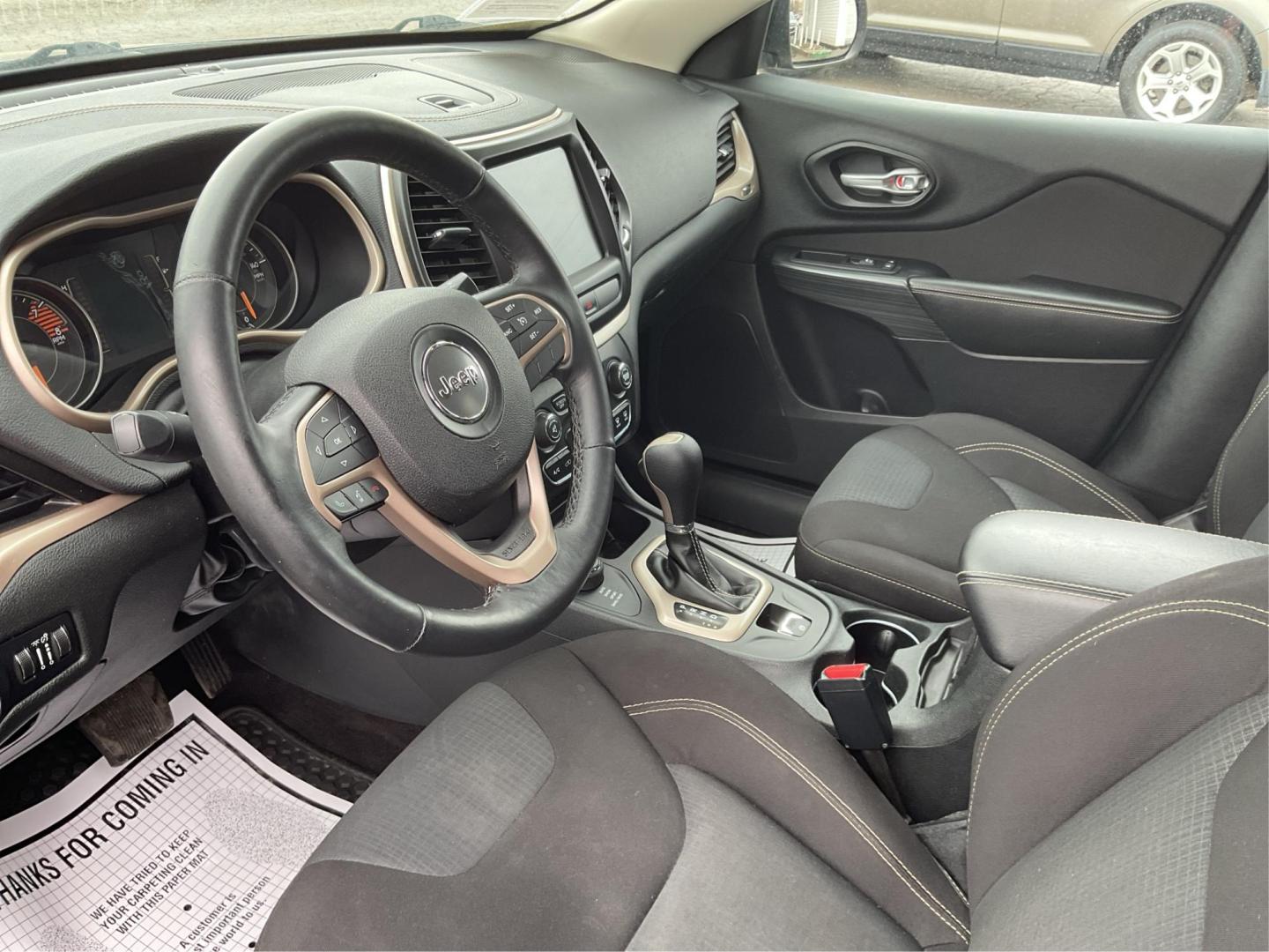 2016 Jeep Cherokee Latitude (1C4PJMCS0GW) with an Pentastar 3.2L V-6 DOHC engine, located at 1951 S Dayton Lakeview Rd., New Carlisle, OH, 45344, (937) 908-9800, 39.890999, -84.050255 - Photo#8