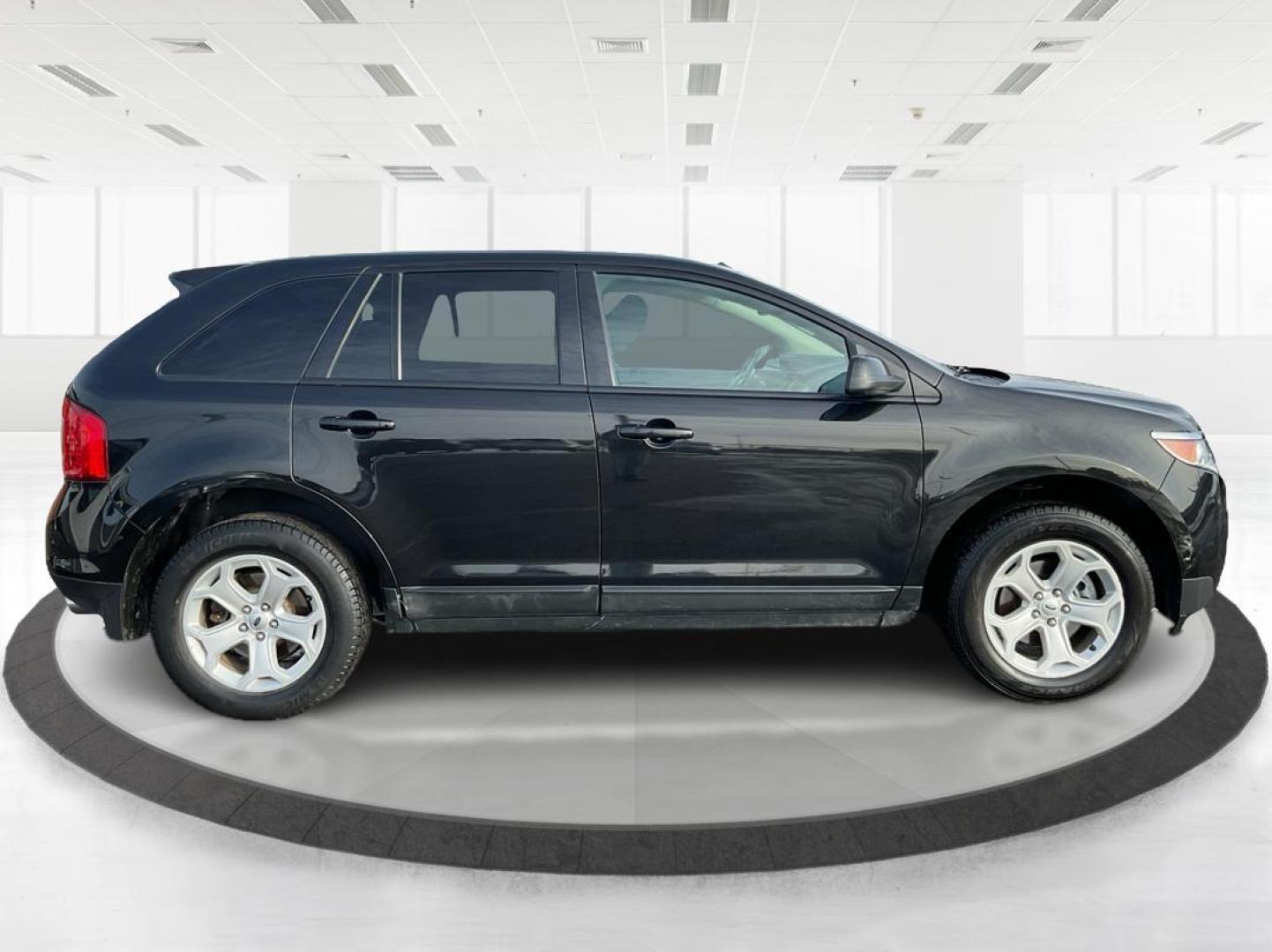 2013 Ford Edge SEL (2FMDK4JC1DB) with an 3.5L V-6 DOHC engine, located at 1184 Kauffman Ave, Fairborn, OH, 45324, (937) 908-9800, 39.807072, -84.030914 - Photo#1