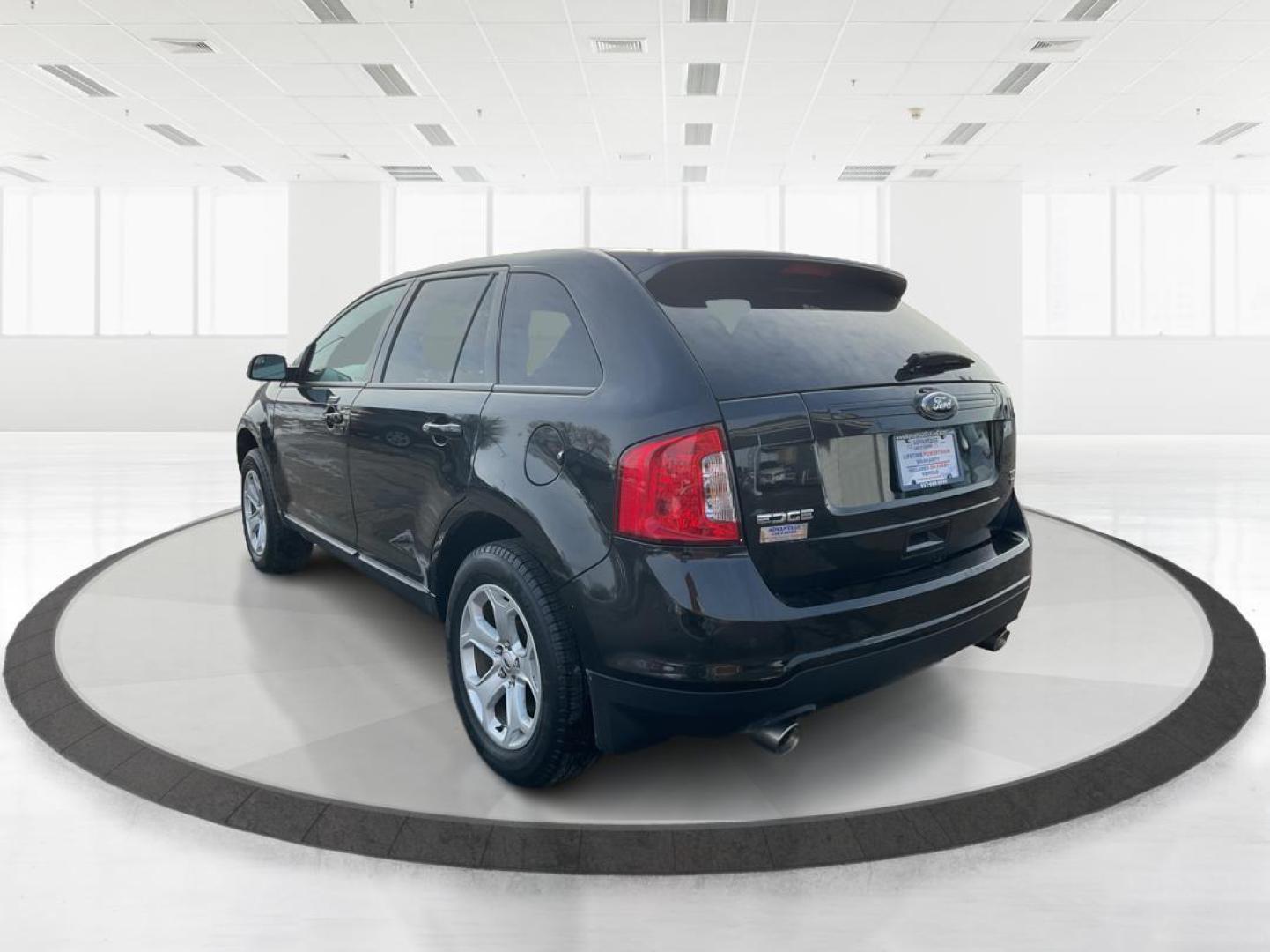 2013 Ford Edge SEL (2FMDK4JC1DB) with an 3.5L V-6 DOHC engine, located at 1184 Kauffman Ave, Fairborn, OH, 45324, (937) 908-9800, 39.807072, -84.030914 - Photo#4