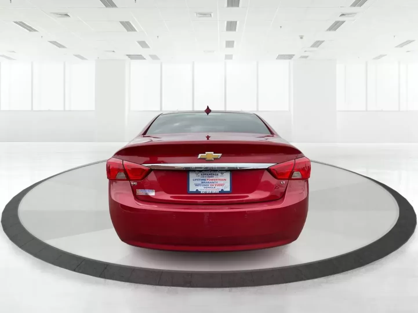 2015 Chevrolet Impala 2LT (2G1125S33F9) with an 3.6L V-6 gasoline direct injection engine, located at 1184 Kauffman Ave, Fairborn, OH, 45324, (937) 908-9800, 39.807072, -84.030914 - 2015 Chevrolet Impala 2LT - Photo#3