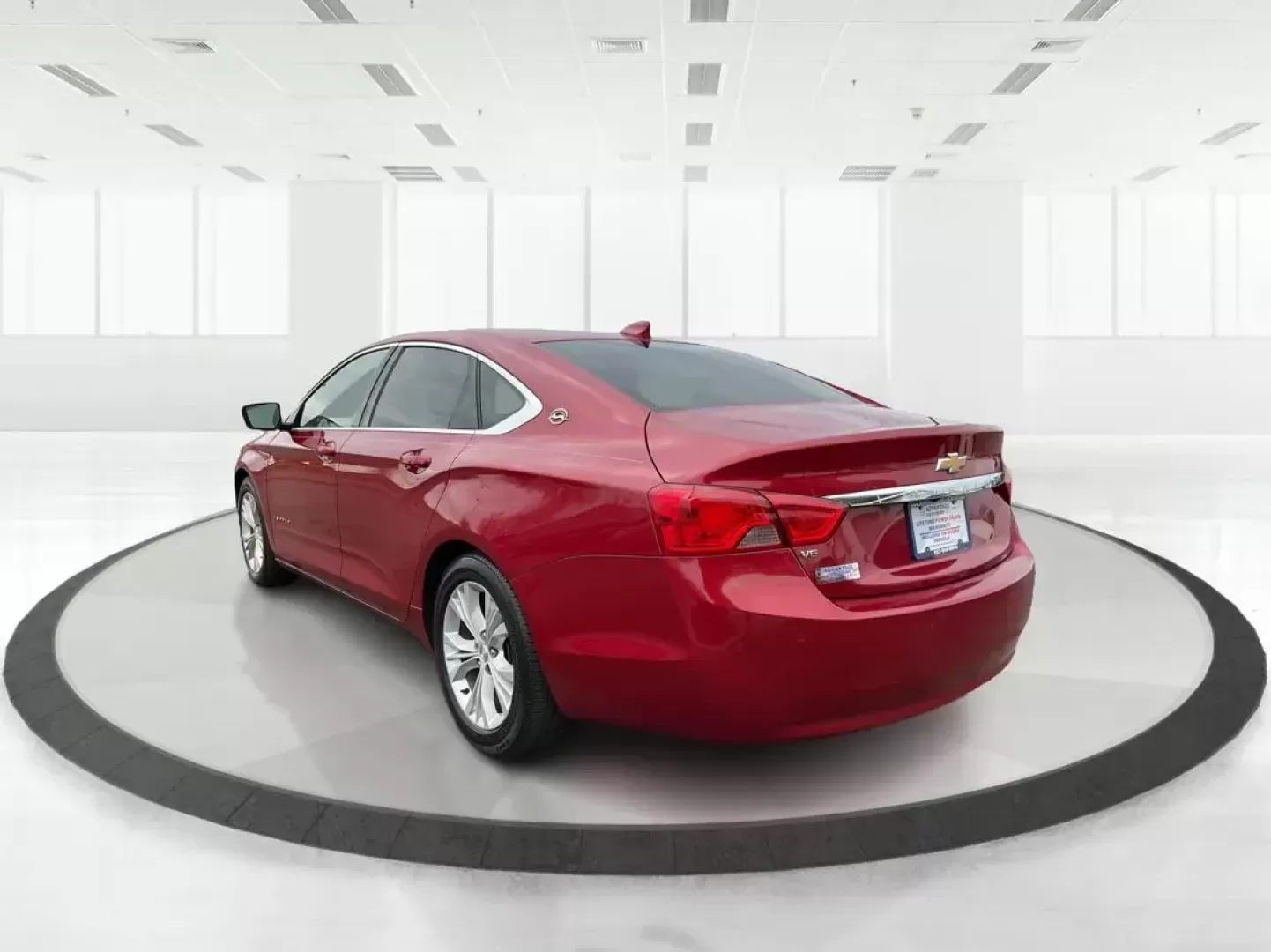 2015 Chevrolet Impala 2LT (2G1125S33F9) with an 3.6L V-6 gasoline direct injection engine, located at 1184 Kauffman Ave, Fairborn, OH, 45324, (937) 908-9800, 39.807072, -84.030914 - 2015 Chevrolet Impala 2LT - Photo#4