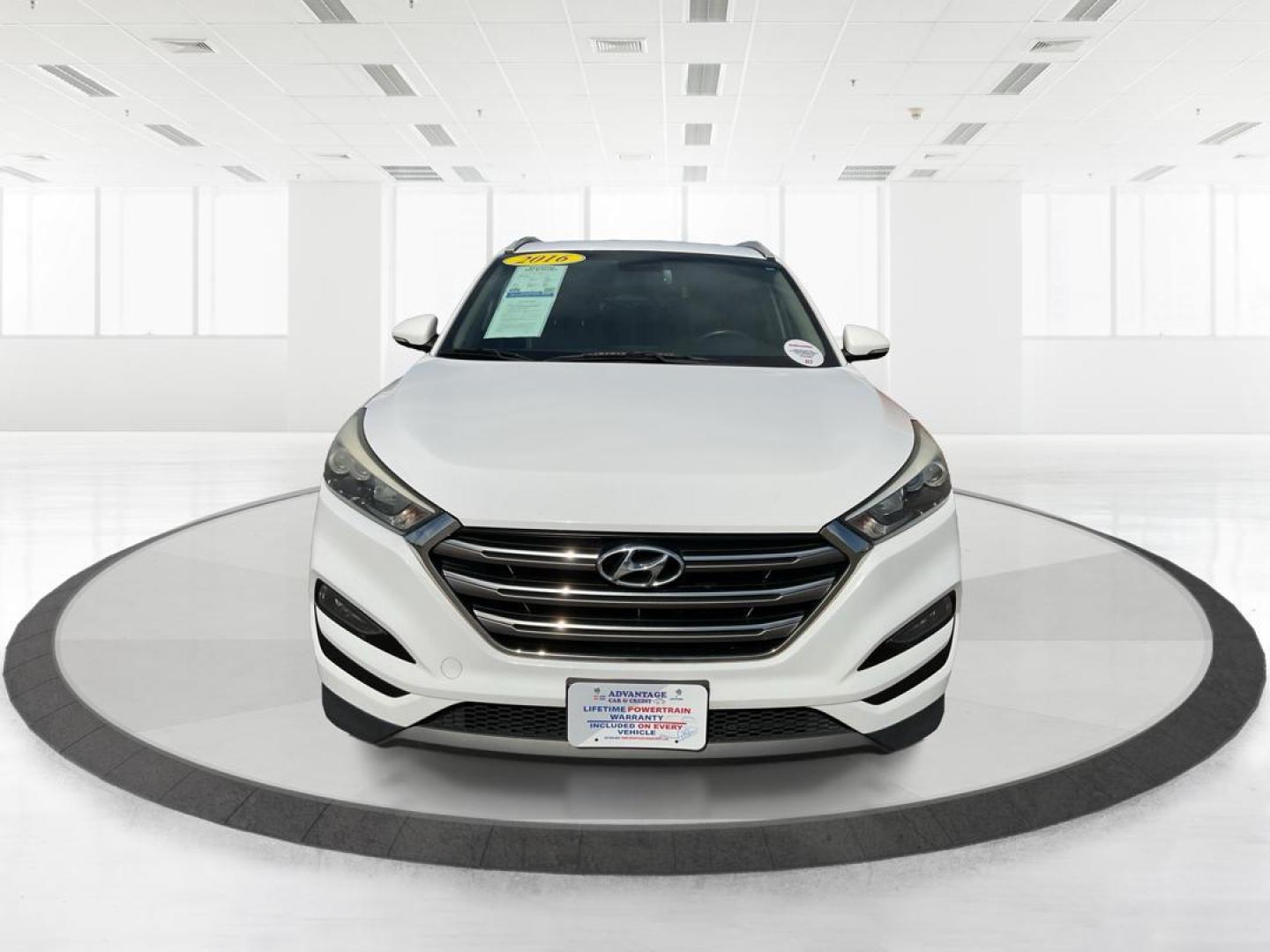 2016 Hyundai Tucson Limited (KM8J3CA20GU) with an 1.6L I-4 gasoline direct injection engine, located at 1099 N County Rd 25A, Troy, OH, 45373, (937) 908-9800, 40.057079, -84.212883 - Photo#6