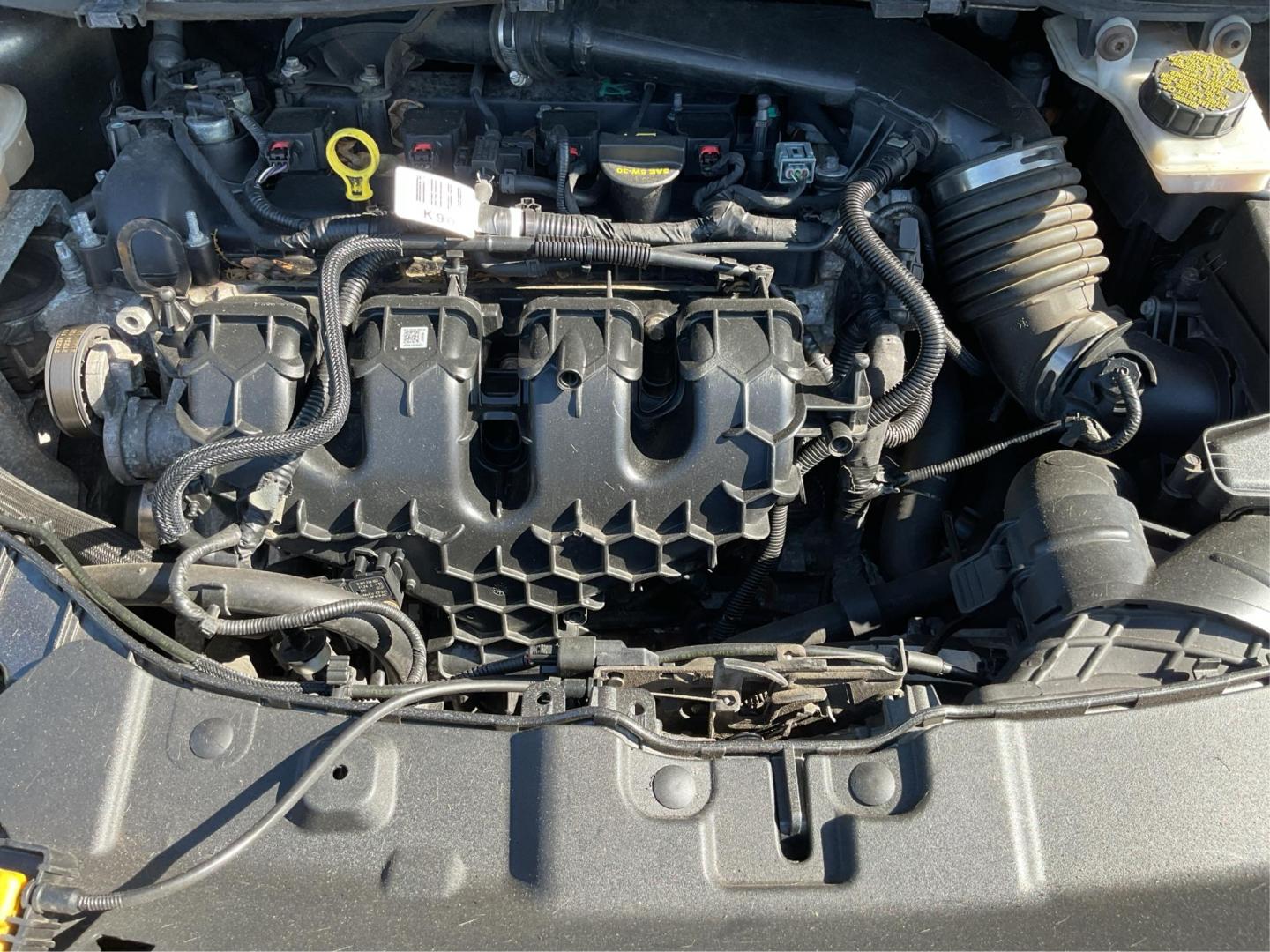 2016 Ford Escape Titanium (1FMCU9J92GU) with an EcoBoost 1.6L I-4 gasoline direct injection engine, located at 1184 Kauffman Ave, Fairborn, OH, 45324, (937) 908-9800, 39.807072, -84.030914 - Photo#10