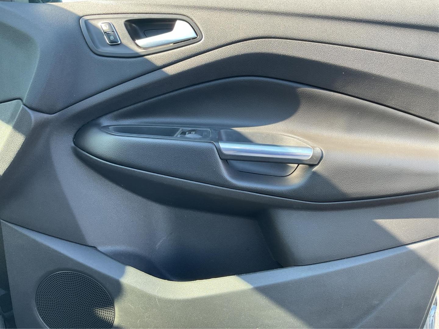 2016 Ford Escape Titanium (1FMCU9J92GU) with an EcoBoost 1.6L I-4 gasoline direct injection engine, located at 1184 Kauffman Ave, Fairborn, OH, 45324, (937) 908-9800, 39.807072, -84.030914 - Photo#19