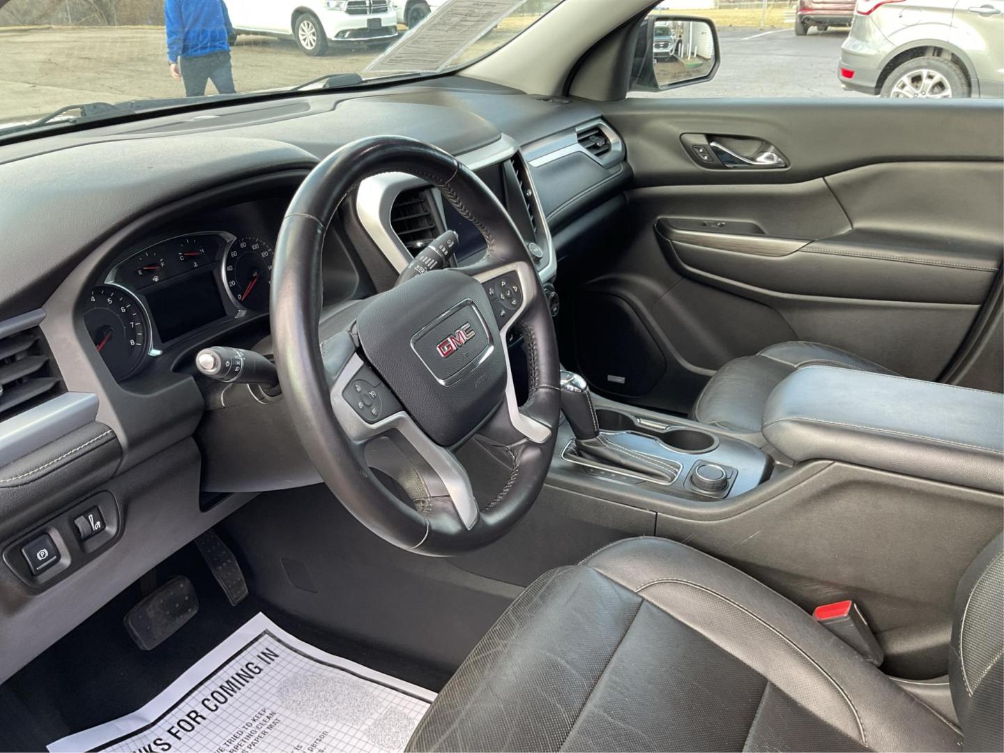 2018 GMC Acadia SLT-1 (1GKKNMLA4JZ) with an 2.5L I-4 gasoline direct injection engine, located at 1230 East Main St, Xenia, OH, 45385, (937) 908-9800, 39.688026, -83.910172 - Photo#8