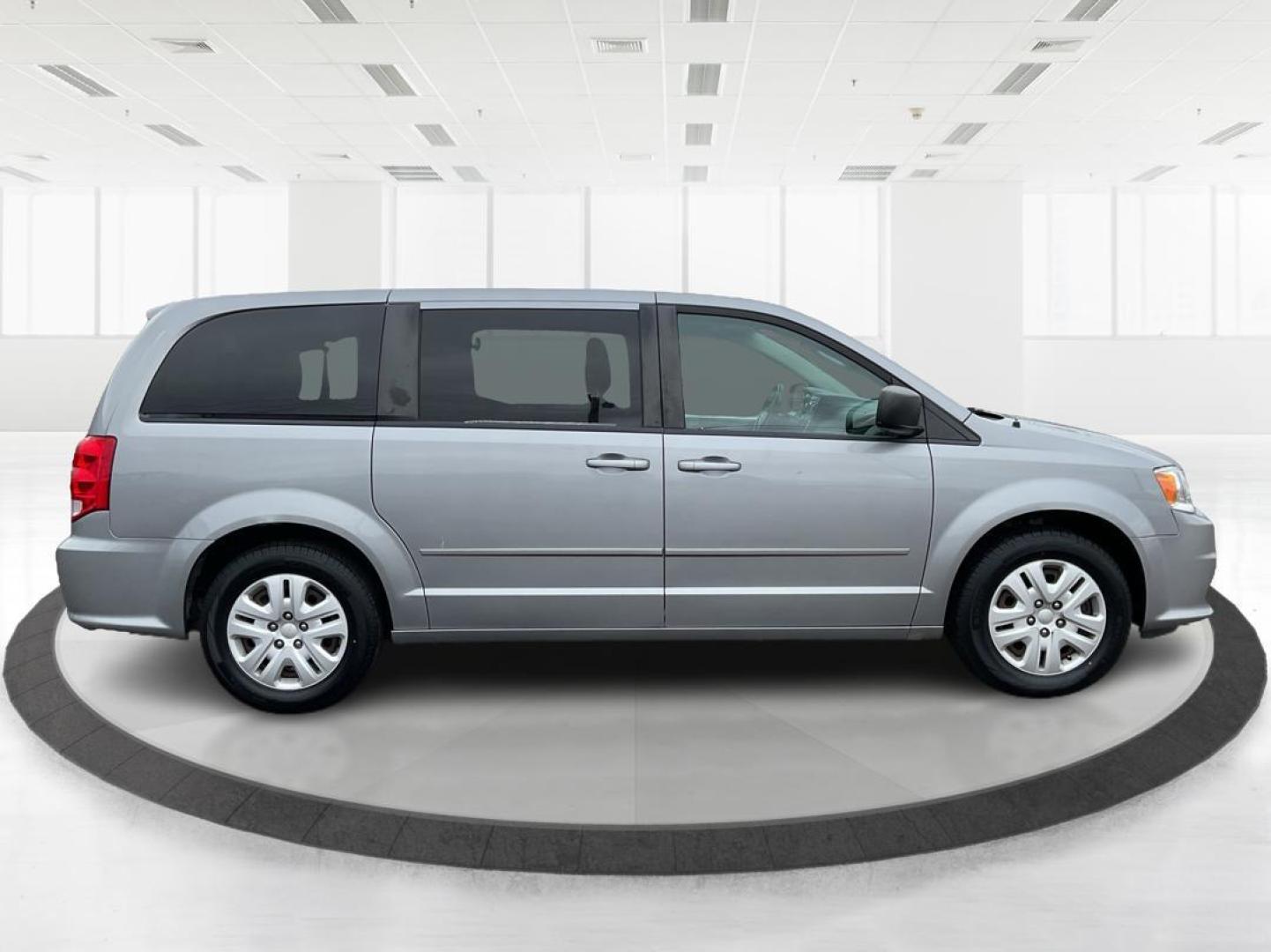 2015 Dodge Grand Caravan SE (2C4RDGBG9FR) with an Other engine, located at 1099 N County Rd 25A, Troy, OH, 45373, (937) 908-9800, 40.057079, -84.212883 - Photo#1