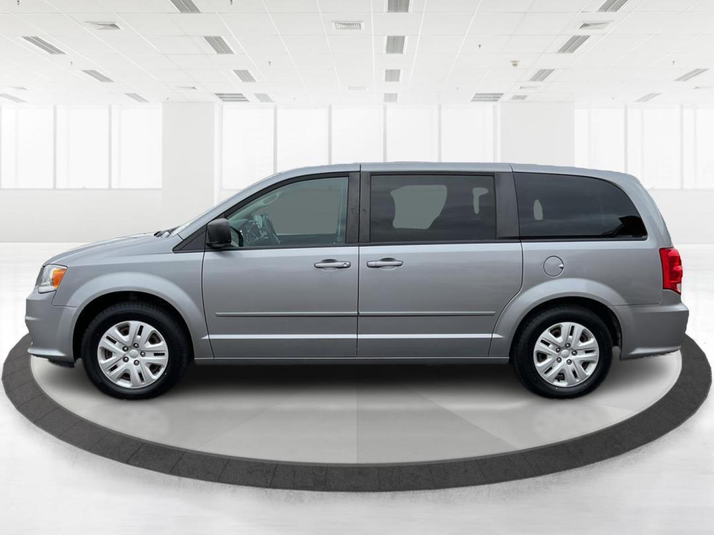 2015 Dodge Grand Caravan SE (2C4RDGBG9FR) with an Other engine, located at 1099 N County Rd 25A, Troy, OH, 45373, (937) 908-9800, 40.057079, -84.212883 - Photo#5