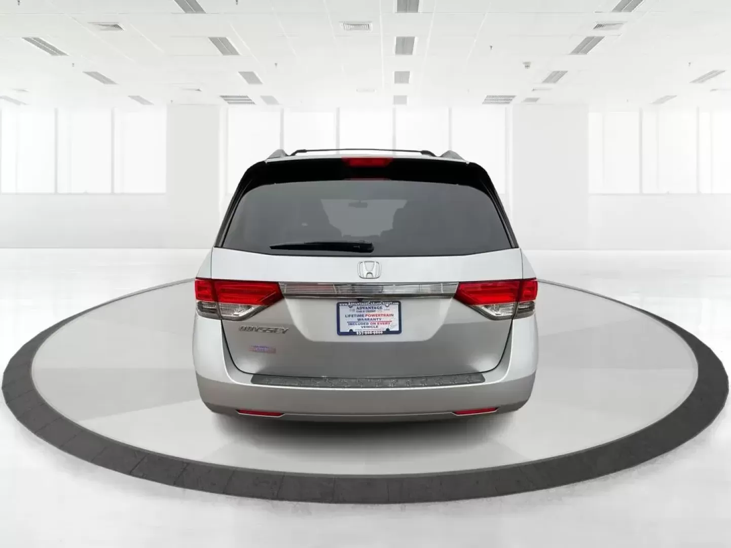 2014 Honda Odyssey LX (5FNRL5H23EB) with an 3.5L V-6 i-VTEC variable valve control engine, located at 1230 East Main St, Xenia, OH, 45385, (937) 908-9800, 39.688026, -83.910172 - Photo#3