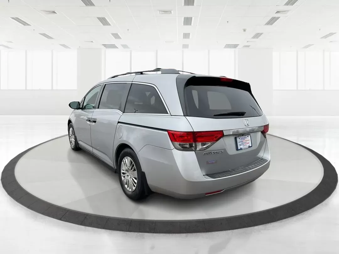 2014 Honda Odyssey LX (5FNRL5H23EB) with an 3.5L V-6 i-VTEC variable valve control engine, located at 1230 East Main St, Xenia, OH, 45385, (937) 908-9800, 39.688026, -83.910172 - Photo#4