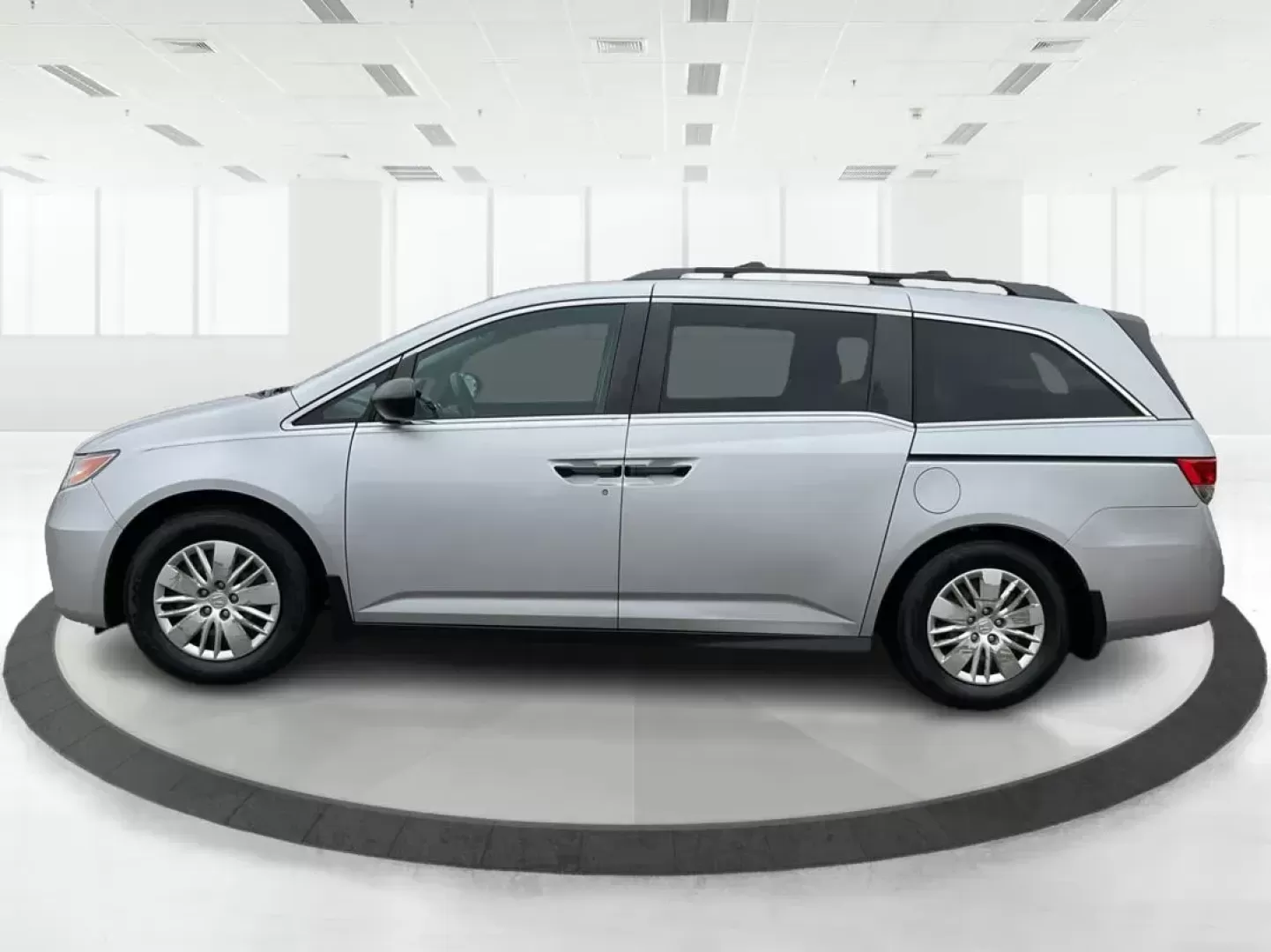2014 Honda Odyssey LX (5FNRL5H23EB) with an 3.5L V-6 i-VTEC variable valve control engine, located at 1230 East Main St, Xenia, OH, 45385, (937) 908-9800, 39.688026, -83.910172 - Photo#5