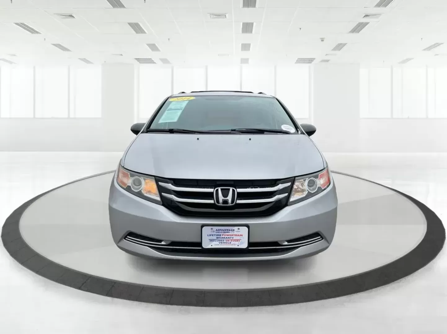 2014 Honda Odyssey LX (5FNRL5H23EB) with an 3.5L V-6 i-VTEC variable valve control engine, located at 1230 East Main St, Xenia, OH, 45385, (937) 908-9800, 39.688026, -83.910172 - Photo#6