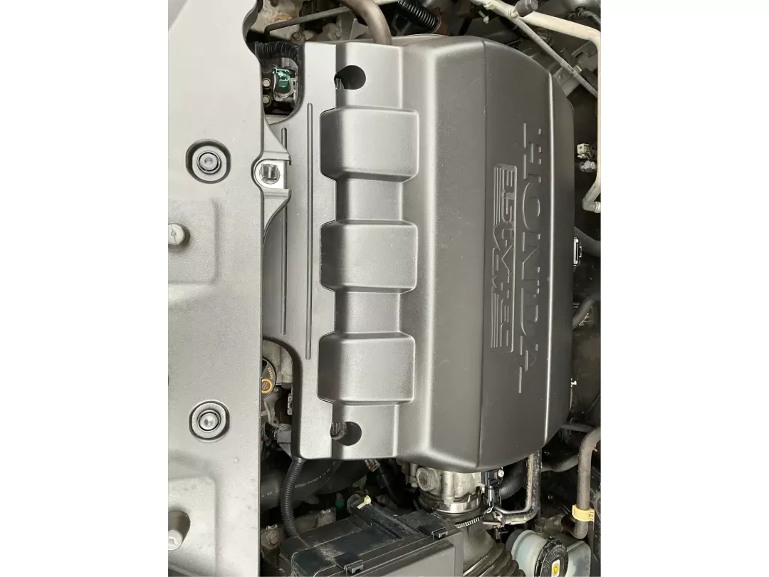 2014 Honda Odyssey LX (5FNRL5H23EB) with an 3.5L V-6 i-VTEC variable valve control engine, located at 1230 East Main St, Xenia, OH, 45385, (937) 908-9800, 39.688026, -83.910172 - Photo#10
