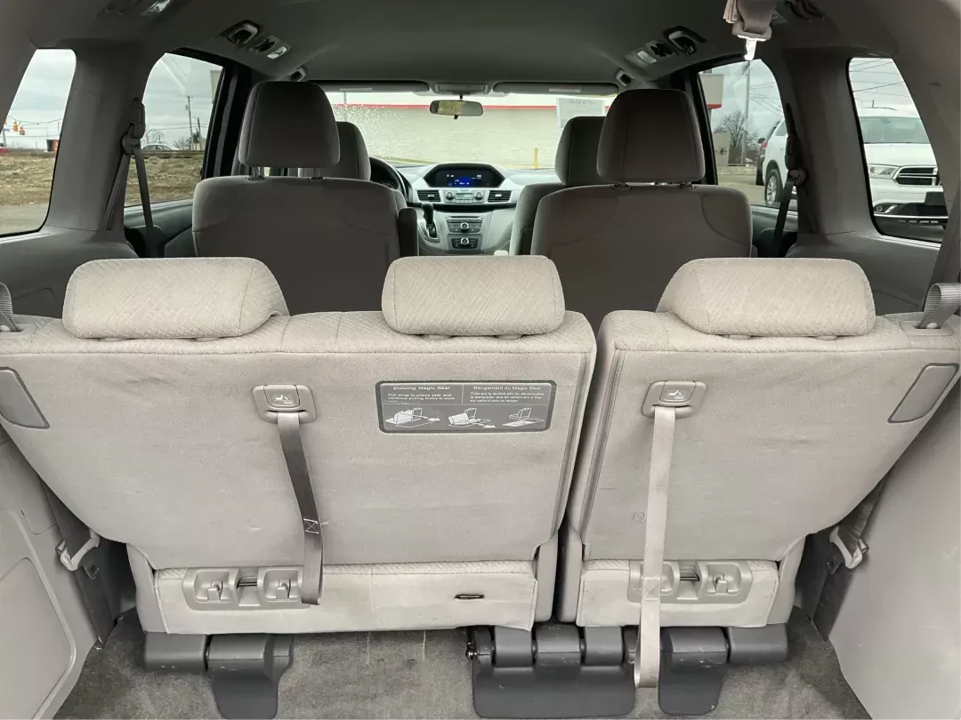 2014 Honda Odyssey LX (5FNRL5H23EB) with an 3.5L V-6 i-VTEC variable valve control engine, located at 1230 East Main St, Xenia, OH, 45385, (937) 908-9800, 39.688026, -83.910172 - Photo#11