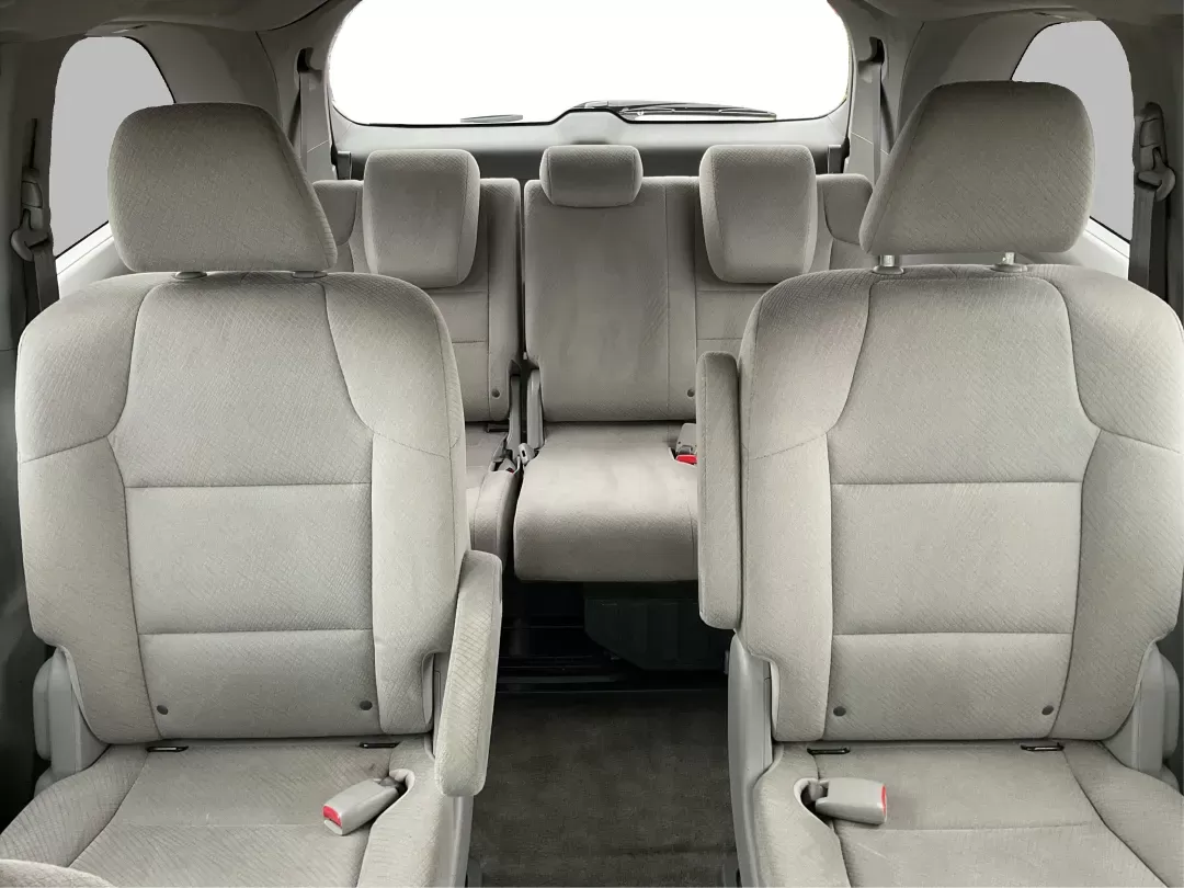 2014 Honda Odyssey LX (5FNRL5H23EB) with an 3.5L V-6 i-VTEC variable valve control engine, located at 1230 East Main St, Xenia, OH, 45385, (937) 908-9800, 39.688026, -83.910172 - Photo#13
