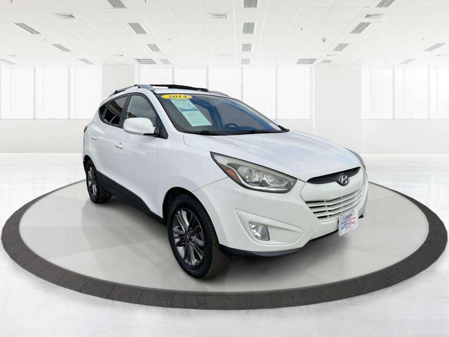 2014 Hyundai Tucson SE (KM8JU3AG0EU) with an Theta II 2.4L I-4 gasoline direct injection engine, located at 1230 East Main St, Xenia, OH, 45385, (937) 908-9800, 39.688026, -83.910172 - Photo#0