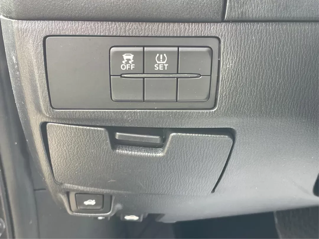 2014 Mazda Mazda6 i Sport (JM1GJ1U65E1) with an Other engine, located at 4508 South Dixie Dr, Moraine, OH, 45439, (937) 908-9800, 39.689976, -84.218452 - 2014 Mazda Mazda6 i Sport - Photo#16