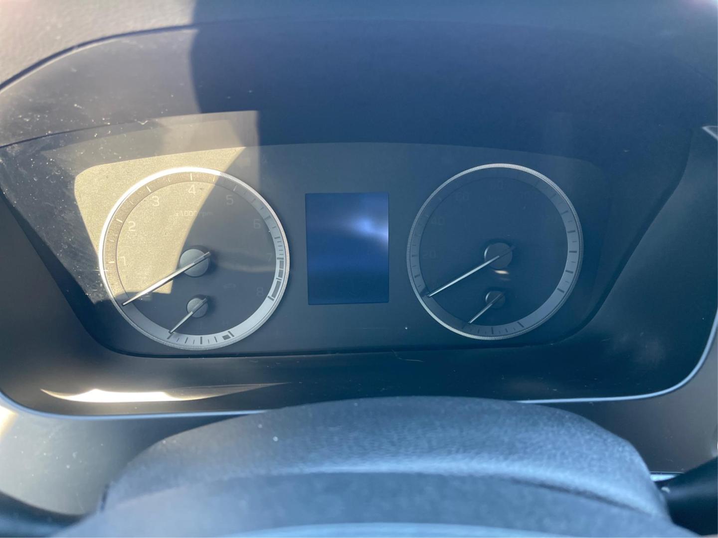2015 Hyundai Sonata SE (5NPE24AFXFH) with an 2.4L L4 DOHC 16V engine, 7-Speed Automatic transmission, located at 880 E. National Road, Vandalia, OH, 45377, (937) 908-9800, 39.891918, -84.183594 - Photo#14
