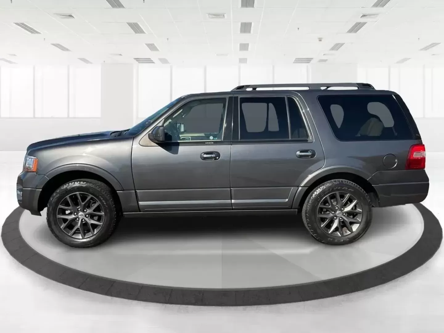 2017 Ford Expedition Limited (1FMJU2AT4HE) with an EcoBoost 3.5L V-6 gasoline direct injection engine, located at 1184 Kauffman Ave, Fairborn, OH, 45324, (937) 908-9800, 39.807072, -84.030914 - Third Row - Photo#5