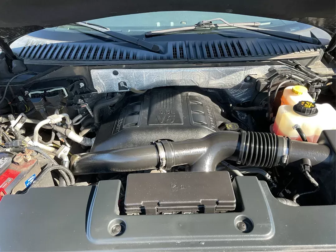 2017 Ford Expedition Limited (1FMJU2AT4HE) with an EcoBoost 3.5L V-6 gasoline direct injection engine, located at 1184 Kauffman Ave, Fairborn, OH, 45324, (937) 908-9800, 39.807072, -84.030914 - Photo#11