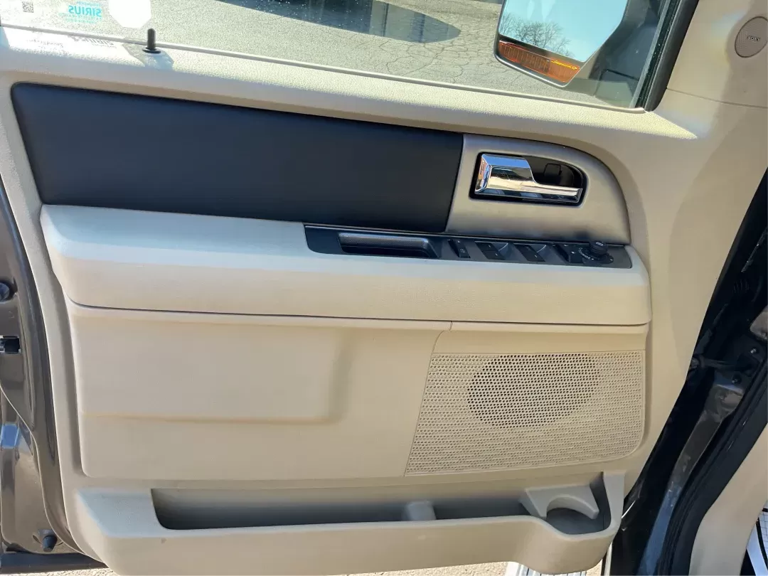 2017 Ford Expedition Limited (1FMJU2AT4HE) with an EcoBoost 3.5L V-6 gasoline direct injection engine, located at 1184 Kauffman Ave, Fairborn, OH, 45324, (937) 908-9800, 39.807072, -84.030914 - Photo#19