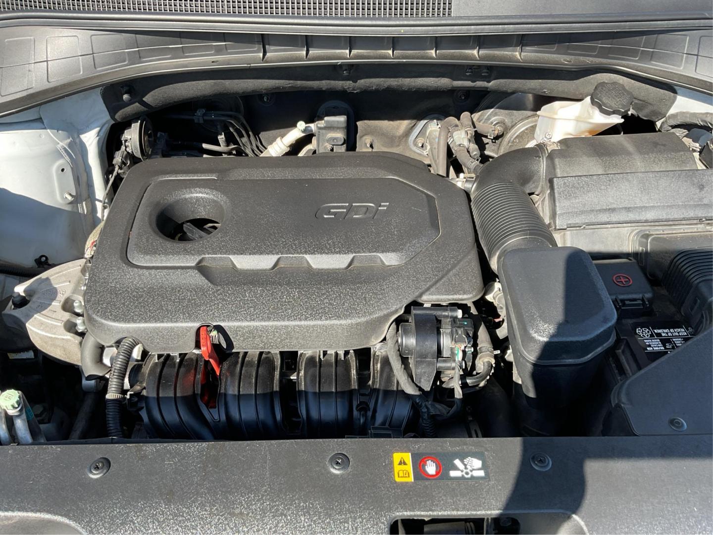 2016 Kia Sorento 2.4L LX (5XYPG4A34GG) with an 2.4L I-4 gasoline direct injection engine, located at 1230 East Main St, Xenia, OH, 45385, (937) 908-9800, 39.688026, -83.910172 - Photo#10