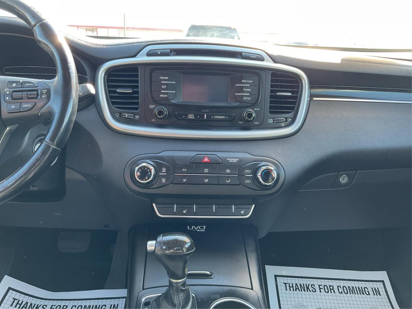 2016 Kia Sorento 2.4L LX (5XYPG4A34GG) with an 2.4L I-4 gasoline direct injection engine, located at 1230 East Main St, Xenia, OH, 45385, (937) 908-9800, 39.688026, -83.910172 - Photo#12