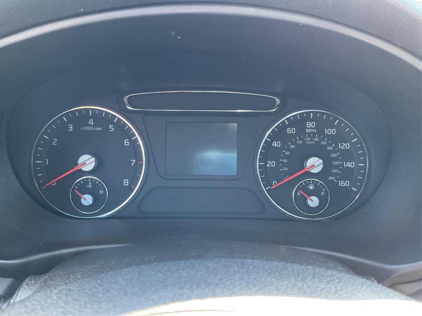 2016 Kia Sorento 2.4L LX (5XYPG4A34GG) with an 2.4L I-4 gasoline direct injection engine, located at 1230 East Main St, Xenia, OH, 45385, (937) 908-9800, 39.688026, -83.910172 - Photo#14