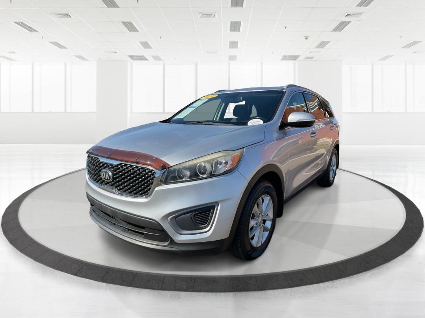 2016 Kia Sorento 2.4L LX (5XYPG4A34GG) with an 2.4L I-4 gasoline direct injection engine, located at 1230 East Main St, Xenia, OH, 45385, (937) 908-9800, 39.688026, -83.910172 - Photo#7