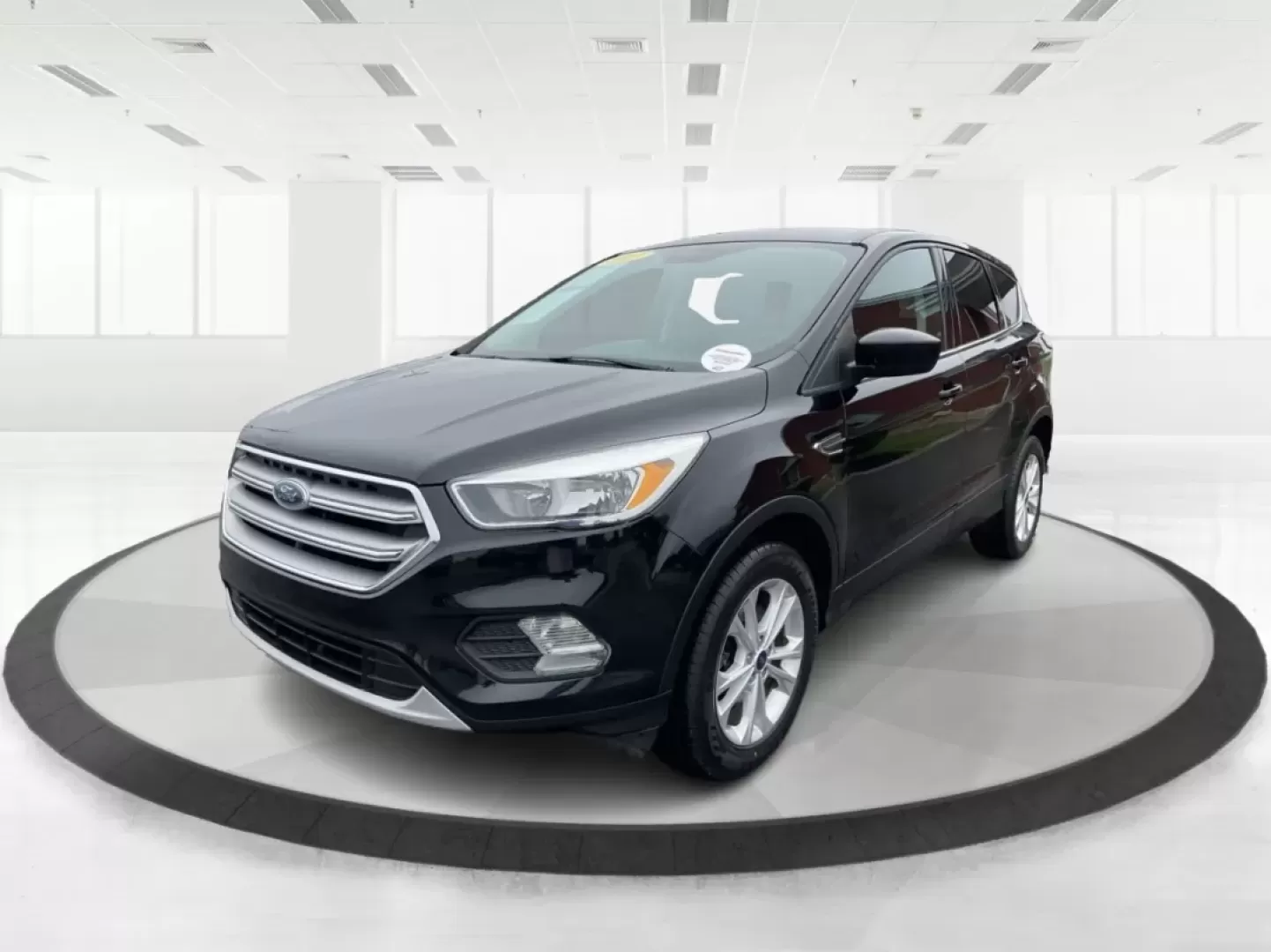 2017 Ford Escape SE (1FMCU9GD0HU) with an Other engine, located at 880 E. National Road, Vandalia, OH, 45377, (937) 908-9800, 39.891918, -84.183594 - **Explore New Adventures with the 2017 Ford Escape SE - Your Perfect Companion for Every Journey!**<br /> <br /> Imagine embarking on spontaneous weekend getaways or daily commutes with absolute confidence and comfort. The 2017 Ford Escape SE, now available at Advantage Car and Credit in Fairborn, O - Photo#8