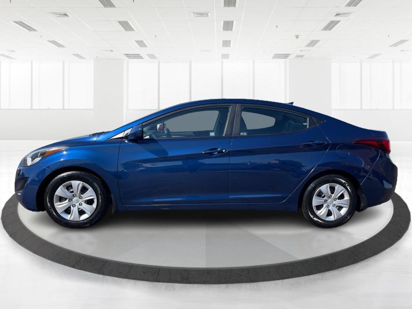 2016 Hyundai Elantra SE (5NPDH4AE7GH) with an Other engine, located at 8750 N County Rd 25A, Piqua, OH, 45356, (937) 908-9800, 40.164391, -84.232513 - Photo#5