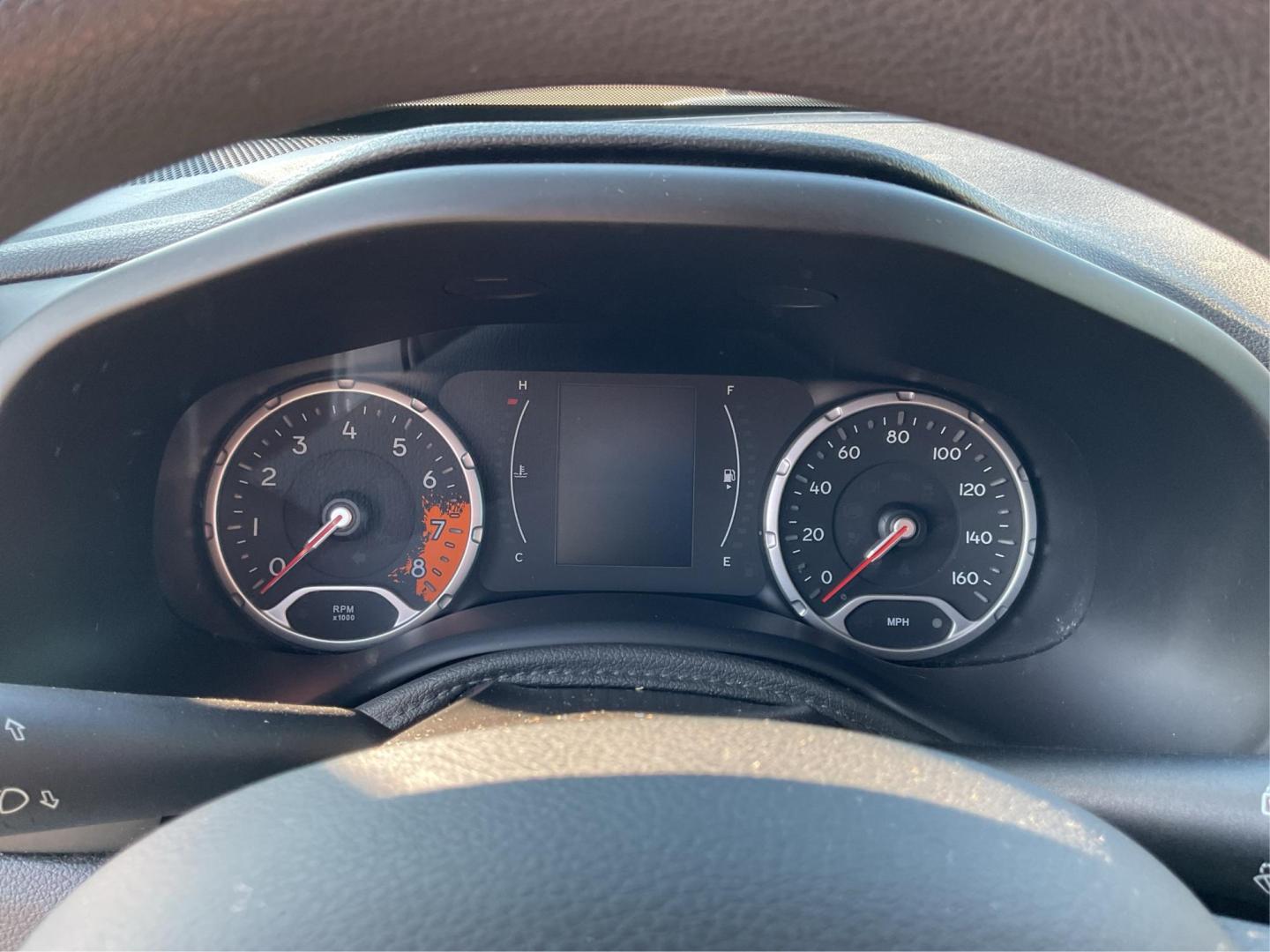 2017 Jeep Renegade Sport 4x4 (ZACCJBAH3HP) with an MultiAir 1.4L I-4 variable valve control engine, Manual transmission, located at 1099 N County Rd 25A, Troy, OH, 45373, (937) 908-9800, 40.057079, -84.212883 - Photo#12