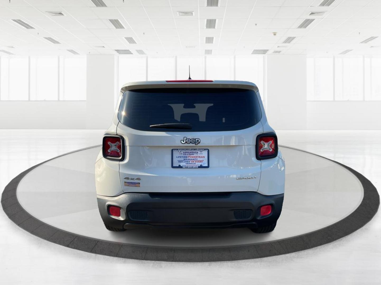 2017 Jeep Renegade Sport 4x4 (ZACCJBAH3HP) with an MultiAir 1.4L I-4 variable valve control engine, Manual transmission, located at 1099 N County Rd 25A, Troy, OH, 45373, (937) 908-9800, 40.057079, -84.212883 - Photo#2