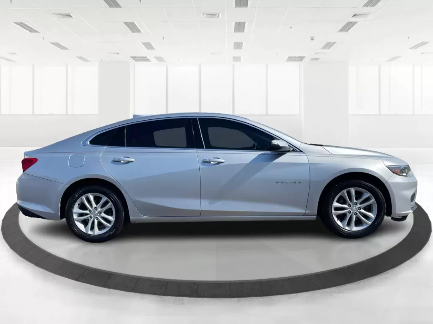2018 Chevrolet Malibu LT (1G1ZD5ST8JF) with an ECOTEC 1.5L I-4 gasoline direct injection engine, located at 880 E. National Road, Vandalia, OH, 45377, (937) 908-9800, 39.891918, -84.183594 - Photo#0