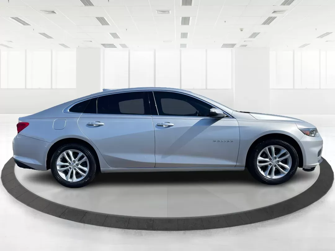 photo of 2018 Chevrolet Malibu LT