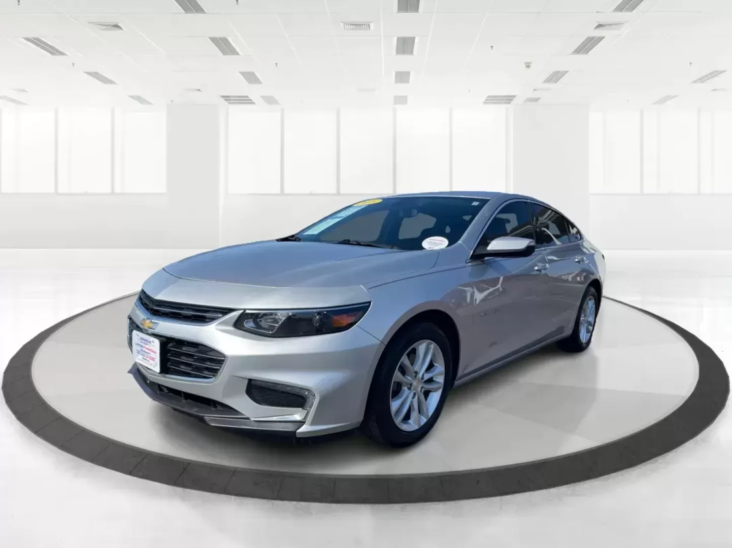 2018 Chevrolet Malibu LT (1G1ZD5ST8JF) with an ECOTEC 1.5L I-4 gasoline direct injection engine, located at 880 E. National Road, Vandalia, OH, 45377, (937) 908-9800, 39.891918, -84.183594 - Photo#7