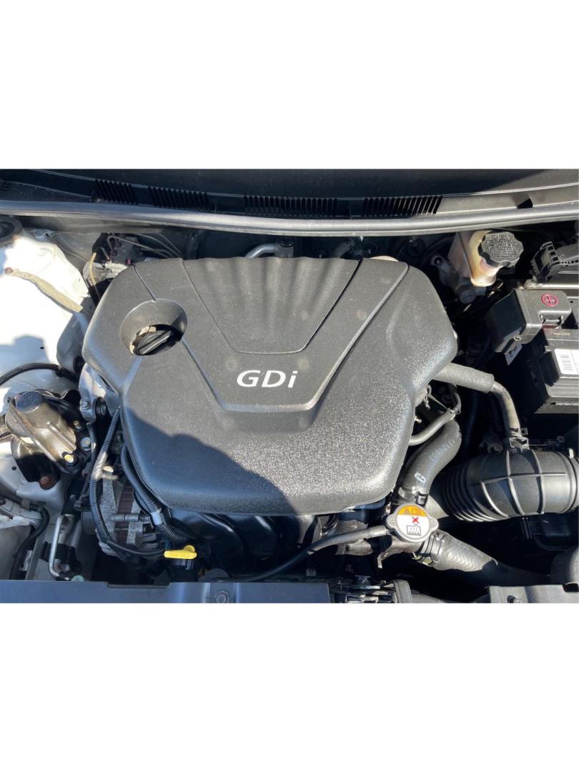 2014 Hyundai Accent GLS 4-Door (KMHCT4AE0EU) with an 1.6L L4 DOHC 16V engine, located at 8750 N County Rd 25A, Piqua, OH, 45356, (937) 908-9800, 40.164391, -84.232513 - Photo#10