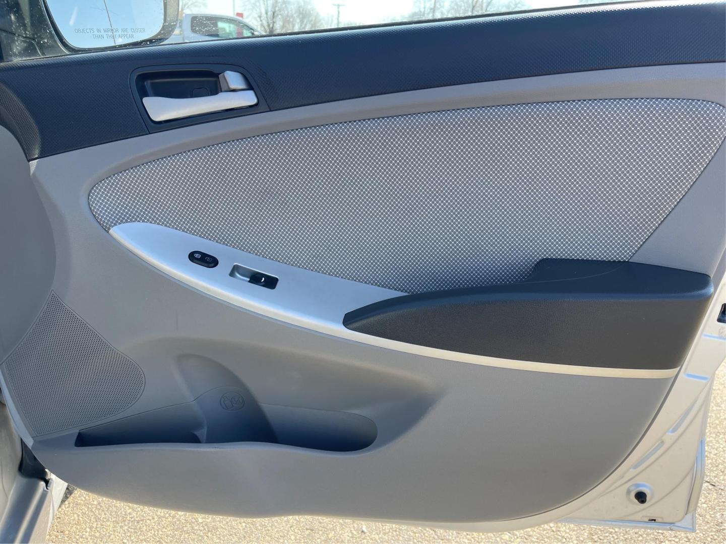 2014 Hyundai Accent GLS 4-Door (KMHCT4AE0EU) with an 1.6L L4 DOHC 16V engine, located at 8750 N County Rd 25A, Piqua, OH, 45356, (937) 908-9800, 40.164391, -84.232513 - Photo#18