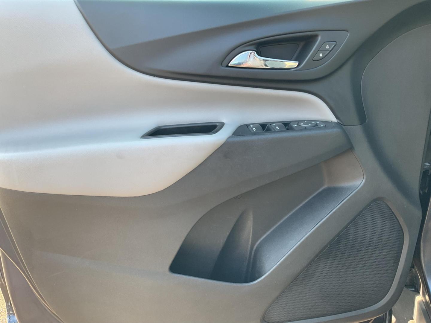 2019 Chevrolet Equinox LS 2WD (3GNAXHEV2KL) with an 1.5L L4 DOHC 16V TURBO engine, 6-Speed Automatic transmission, located at 8750 N County Rd 25A, Piqua, OH, 45356, (937) 908-9800, 40.164391, -84.232513 - Photo#17