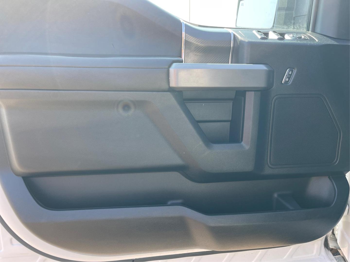 2018 Ford F-150 XL SuperCrew 5.5-ft. Bed 4WD (1FTEW1EG6JF) with an 3.5L V6 TURBO engine, 6-Speed Automatic transmission, located at 8750 N County Rd 25A, Piqua, OH, 45356, (937) 908-9800, 40.164391, -84.232513 - Photo#18