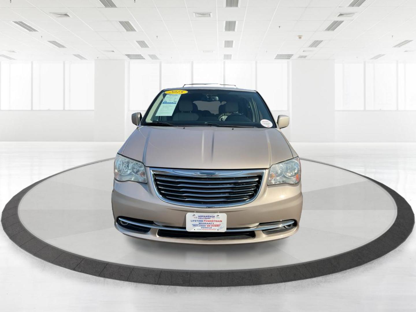 2015 Chrysler Town and Country Touring (2C4RC1BG7FR) with an 3.6L V-6 DOHC engine, located at 8750 N County Rd 25A, Piqua, OH, 45356, (937) 908-9800, 40.164391, -84.232513 - Photo#6