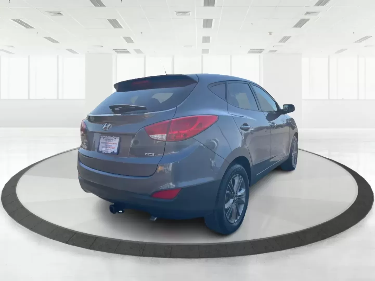 2014 Hyundai Tucson GLS (KM8JTCAF5EU) with an Nu 2L I-4 gasoline direct injection engine, located at 1230 East Main St, Xenia, OH, 45385, (937) 908-9800, 39.688026, -83.910172 - 2014 Hyundai Tucson GLS - Photo#2