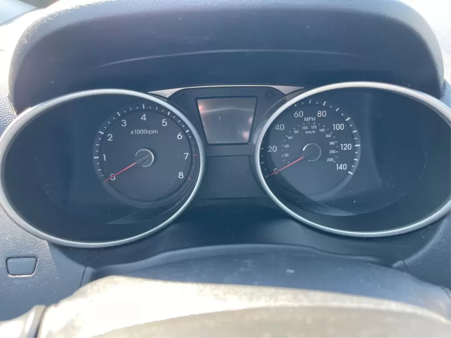 2014 Hyundai Tucson GLS (KM8JTCAF5EU) with an Nu 2L I-4 gasoline direct injection engine, located at 1230 East Main St, Xenia, OH, 45385, (937) 908-9800, 39.688026, -83.910172 - 2014 Hyundai Tucson GLS - Photo#13