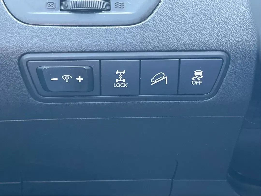 2014 Hyundai Tucson GLS (KM8JTCAF5EU) with an Nu 2L I-4 gasoline direct injection engine, located at 1230 East Main St, Xenia, OH, 45385, (937) 908-9800, 39.688026, -83.910172 - 2014 Hyundai Tucson GLS - Photo#15