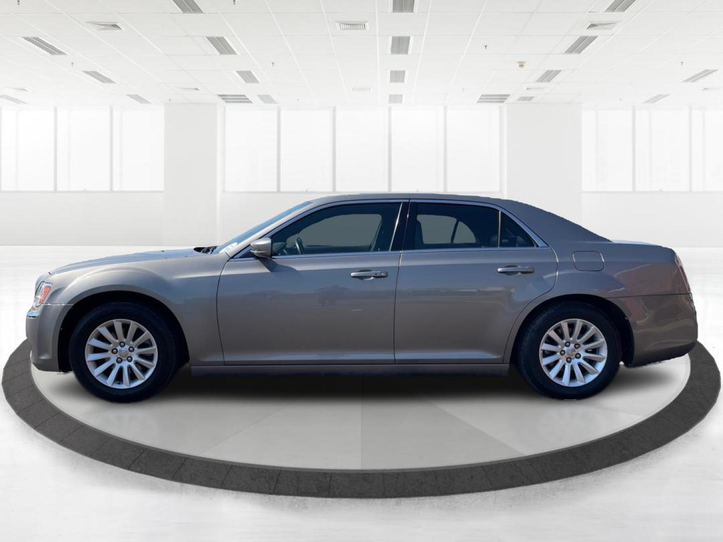 2014 Chrysler 300 RWD (2C3CCAAG8EH) with an Other engine, located at 4508 South Dixie Dr, Moraine, OH, 45439, (937) 908-9800, 39.689976, -84.218452 - Photo#5