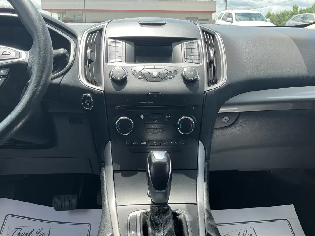 2016 Ford Edge SEL (2FMPK3J91GB) with an 3.5L V-6 DOHC engine, located at 1099 N County Rd 25A , Troy, OH, 45373, (937) 908-9800, 40.057079, -84.212883 - **Experience the Road Ahead with the 2016 Ford Edge SEL - Your Adventure Awaits!**<br /> <br /> Are you ready for your next road trip or family outing? The 2016 Ford Edge SEL is not just a car; it's a versatile SUV that caters to your lifestyle needs, making it the perfect companion for growing fami - Photo#12