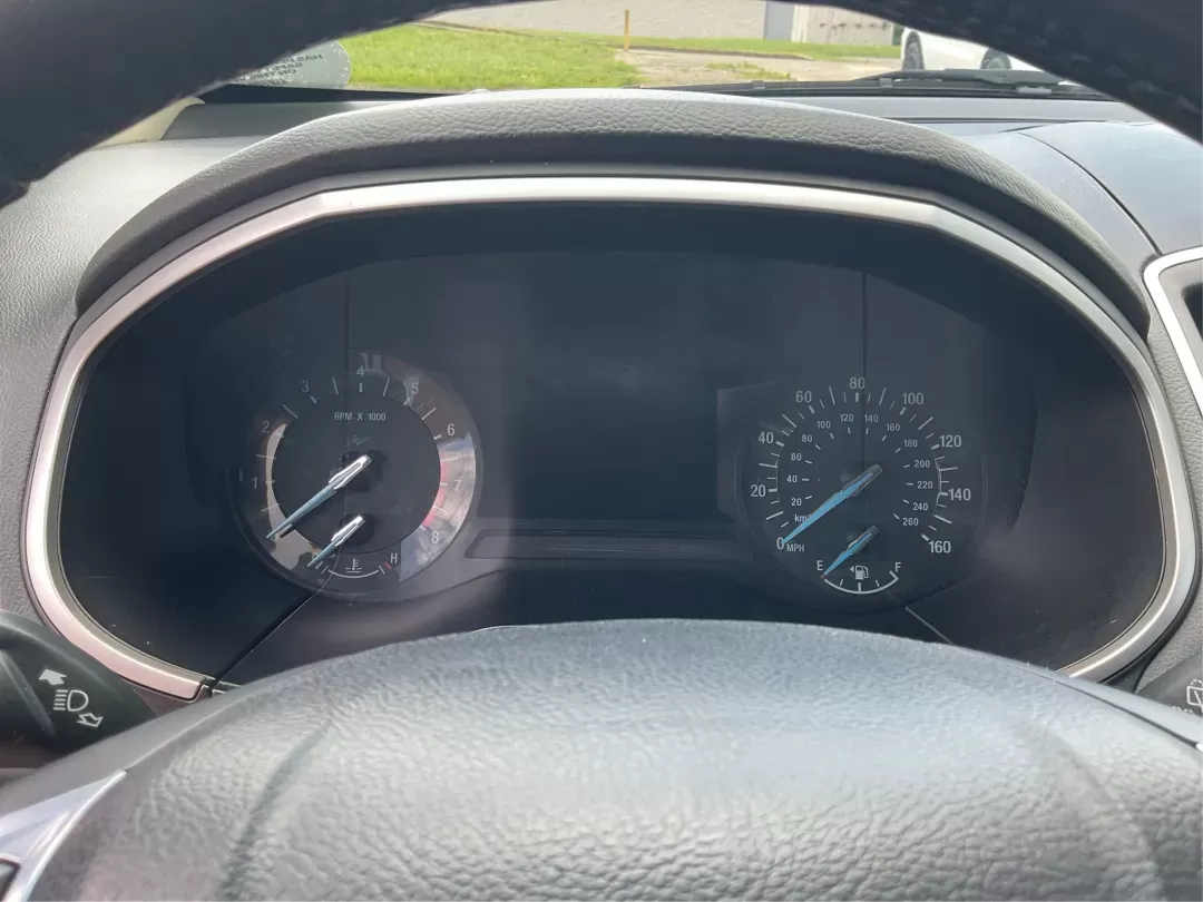 2016 Ford Edge SEL (2FMPK3J91GB) with an 3.5L V-6 DOHC engine, located at 1099 N County Rd 25A , Troy, OH, 45373, (937) 908-9800, 40.057079, -84.212883 - **Experience the Road Ahead with the 2016 Ford Edge SEL - Your Adventure Awaits!**<br /> <br /> Are you ready for your next road trip or family outing? The 2016 Ford Edge SEL is not just a car; it's a versatile SUV that caters to your lifestyle needs, making it the perfect companion for growing fami - Photo#14